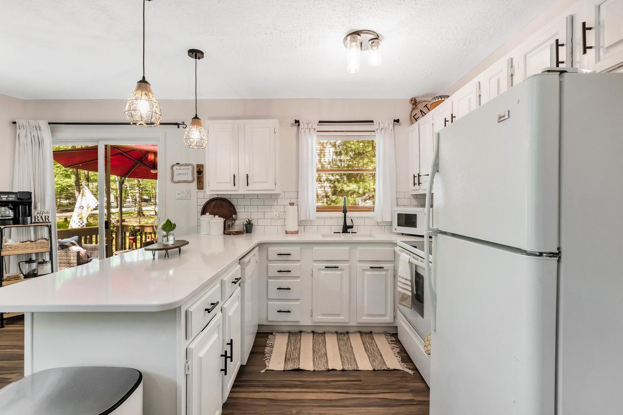 3 Bedroom Pet Friendly, Fireplace, Hot Tub, Near Holiday home