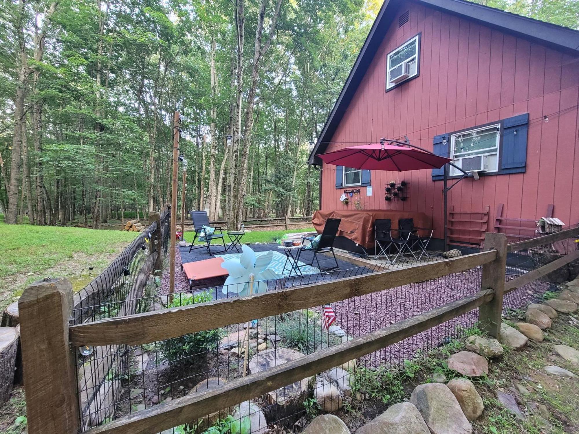 3 Bedroom Pet Friendly, Fireplace, Hot Tub, Near * Albrightsville